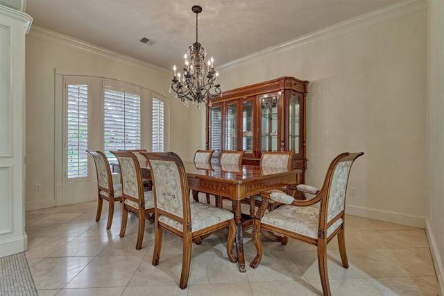 94 E Bracebridge Circle, The Woodlands, TX 77382