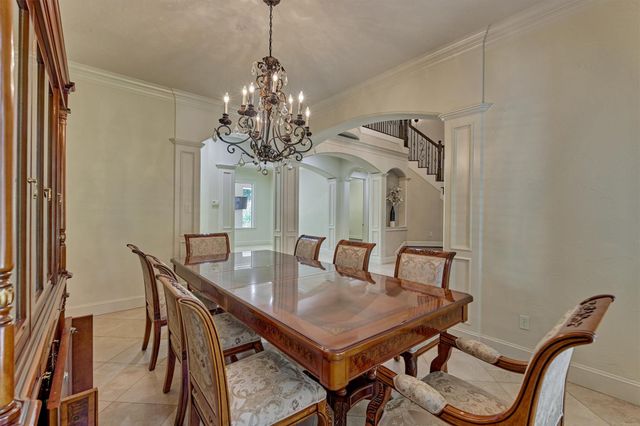 94 E Bracebridge Circle, The Woodlands, TX 77382
