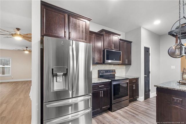 6648 Carriage Crossing Road, Hope Mills, NC 28348
