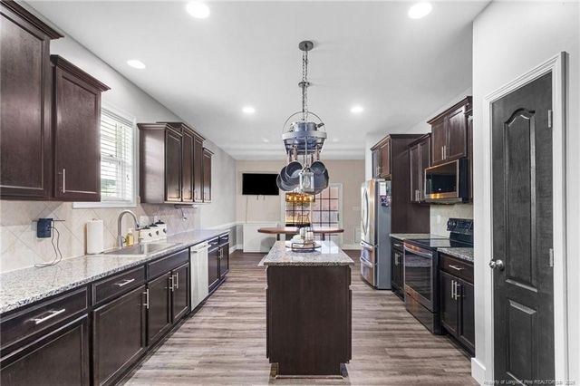 6648 Carriage Crossing Road, Hope Mills, NC 28348