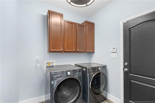 6648 Carriage Crossing Road, Hope Mills, NC 28348
