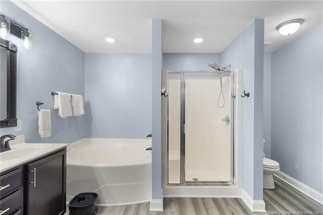 6648 Carriage Crossing Road, Hope Mills, NC 28348
