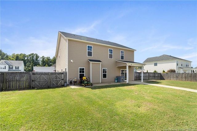 6648 Carriage Crossing Road, Hope Mills, NC 28348
