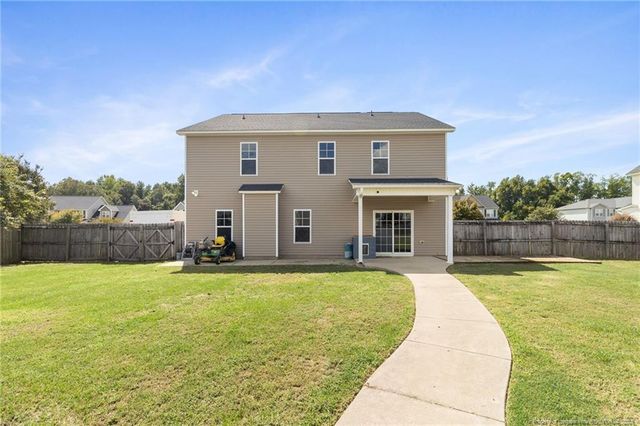6648 Carriage Crossing Road, Hope Mills, NC 28348