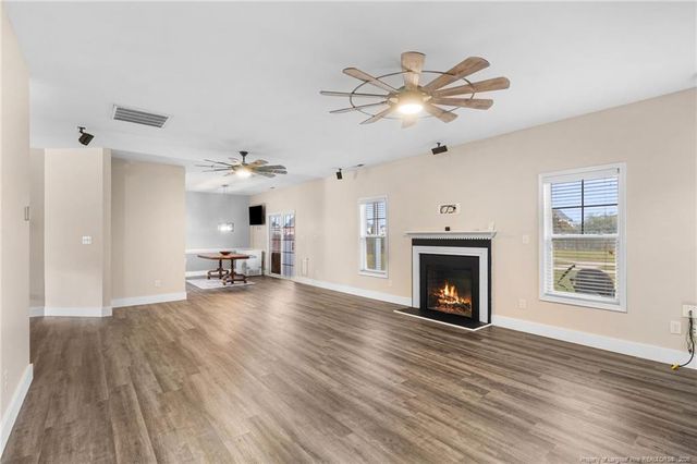 6648 Carriage Crossing Road, Hope Mills, NC 28348