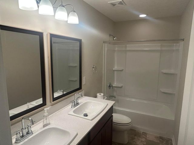 6613 Constitution Way, Powell, OH 43065