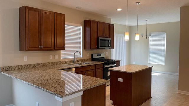 6613 Constitution Way, Powell, OH 43065