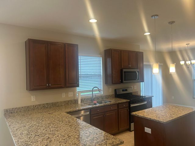 6613 Constitution Way, Powell, OH 43065