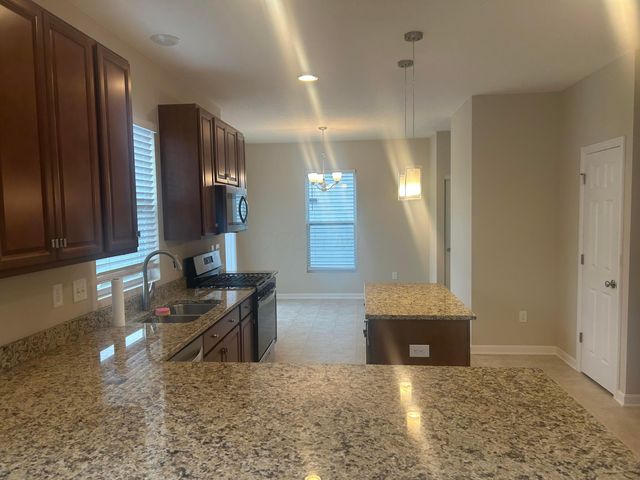 6613 Constitution Way, Powell, OH 43065