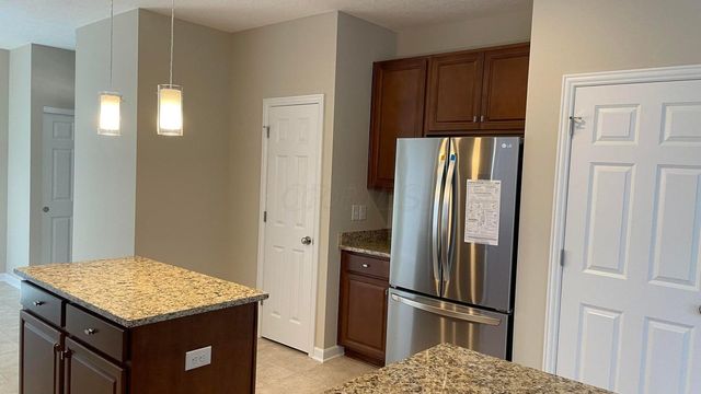 6613 Constitution Way, Powell, OH 43065