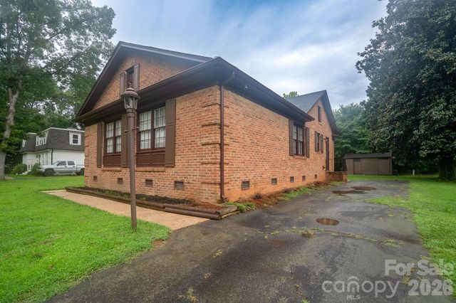 5742 faulconbridge Road, Charlotte, NC 28227