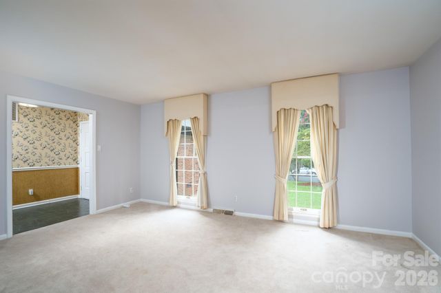 5742 faulconbridge Road, Charlotte, NC 28227