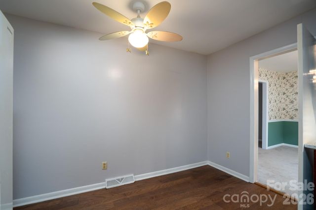 5742 faulconbridge Road, Charlotte, NC 28227