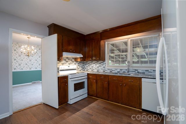 5742 faulconbridge Road, Charlotte, NC 28227