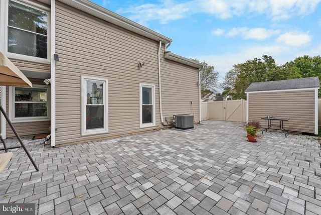 17 WINCHESTER DR, East Windsor, NJ 08520
