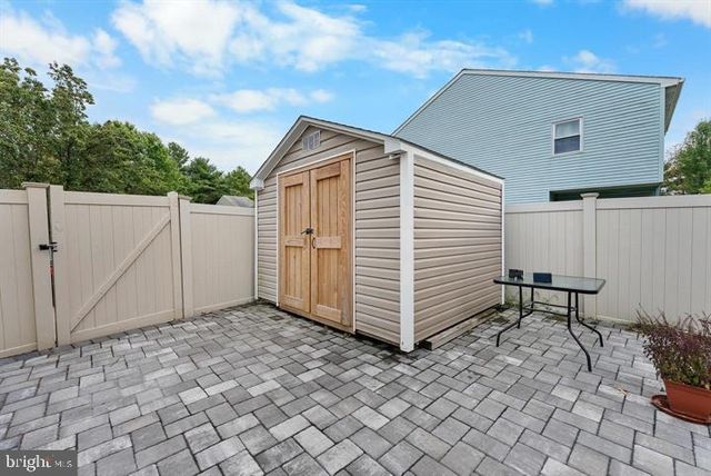 17 WINCHESTER DR, East Windsor, NJ 08520