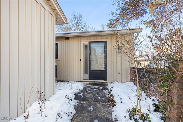 19341 Idlewood Trail, Strongsville, OH 44149