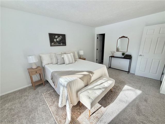 19341 Idlewood Trail, Strongsville, OH 44149