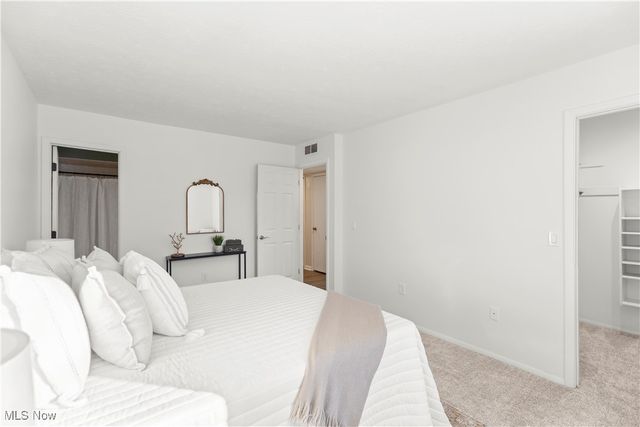 19341 Idlewood Trail, Strongsville, OH 44149