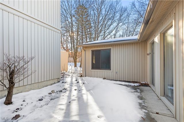 19341 Idlewood Trail, Strongsville, OH 44149