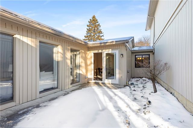 19341 Idlewood Trail, Strongsville, OH 44149