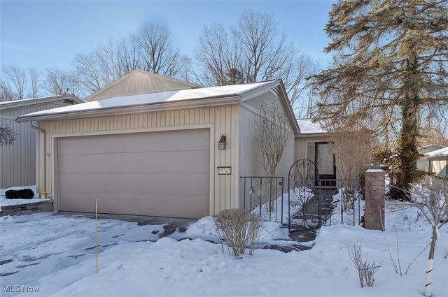 19341 Idlewood Trail, Strongsville, OH 44149