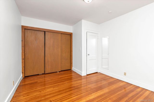 23 Thompson Place, Lynbrook, NY 11563