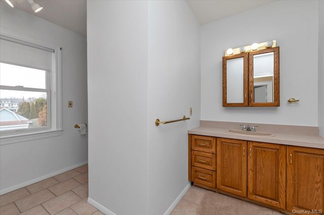 23 Thompson Place, Lynbrook, NY 11563