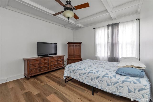 23 Thompson Place, Lynbrook, NY 11563