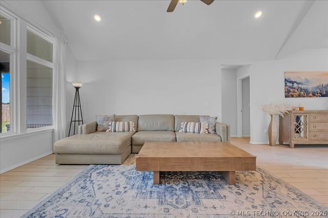 15502 S 34th East Avenue, Bixby, OK 74008