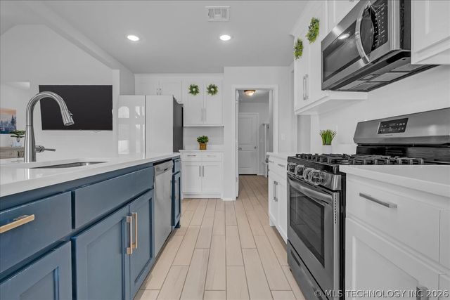 15502 S 34th East Avenue, Bixby, OK 74008