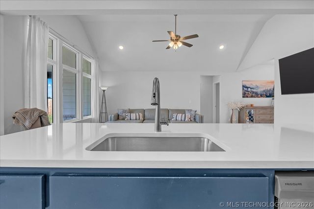 15502 S 34th East Avenue, Bixby, OK 74008