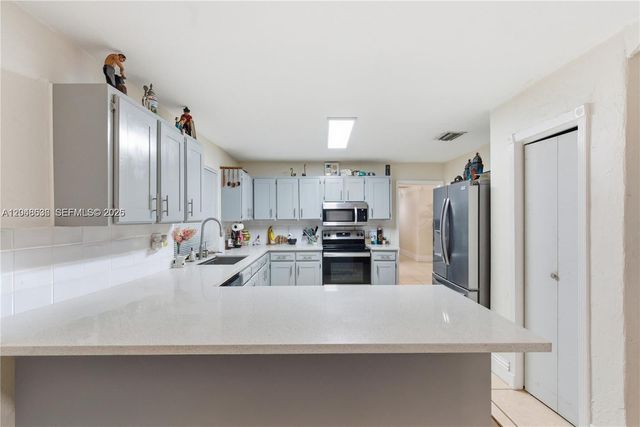 15490 SW 209th Ave, Miami, FL 33187