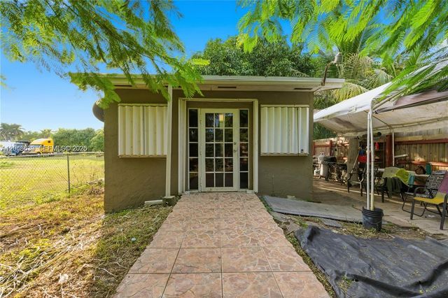 15490 SW 209th Ave, Miami, FL 33187