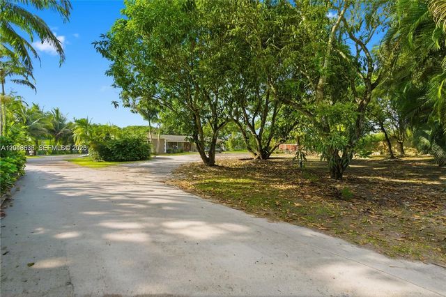 15490 SW 209th Ave, Miami, FL 33187