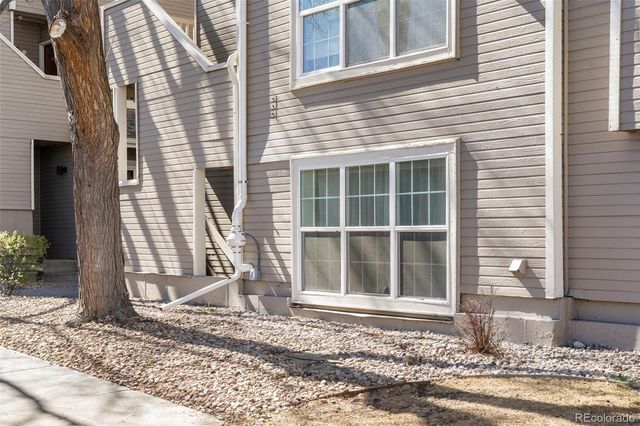 5702 W Asbury Place 102, Lakewood, CO 80227