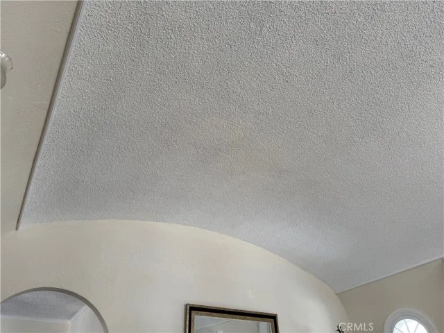933 S MULLEN Avenue, Los Angeles, CA 90019