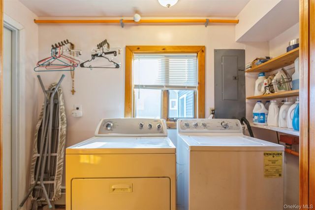 73 Parma Road, Island Park, NY 11558