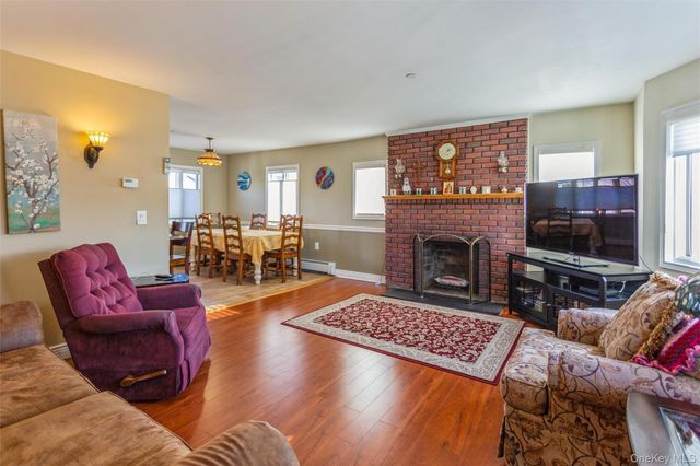 73 Parma Road, Island Park, NY 11558