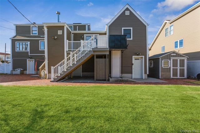 73 Parma Road, Island Park, NY 11558