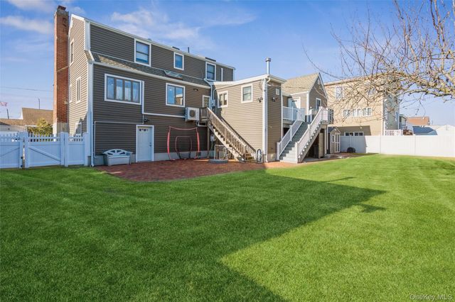 73 Parma Road, Island Park, NY 11558