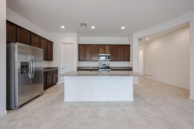 7616 W BRONCO Trail, Peoria, AZ 85383