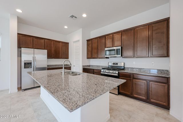 7616 W BRONCO Trail, Peoria, AZ 85383