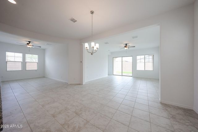 7616 W BRONCO Trail, Peoria, AZ 85383