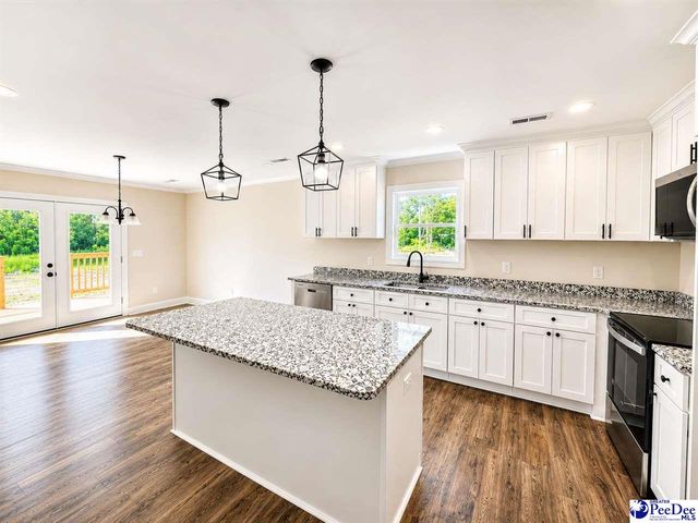 1814 COOTERS CROSSING RD, Timmonsville, SC 29161