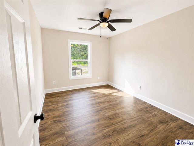 1814 COOTERS CROSSING RD, Timmonsville, SC 29161