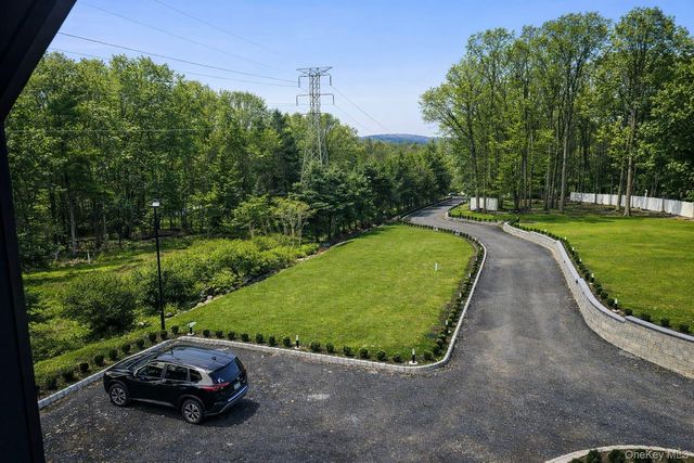 408 Buena Vista Road, New City, NY 10956