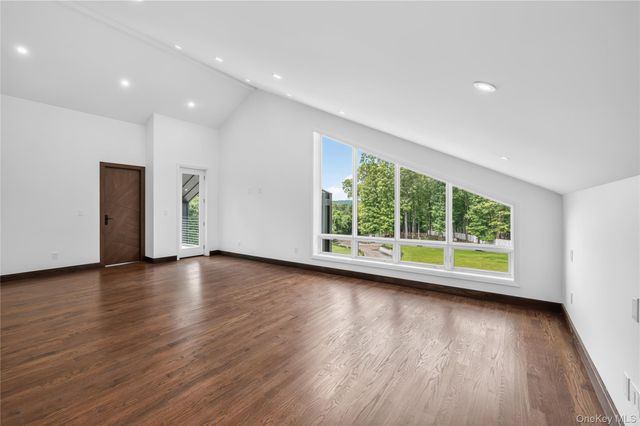 408 Buena Vista Road, New City, NY 10956