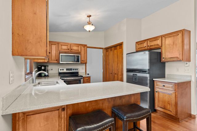 1555 Lamotte Circle, Centerville, MN 55038