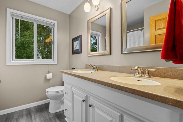 1555 Lamotte Circle, Centerville, MN 55038